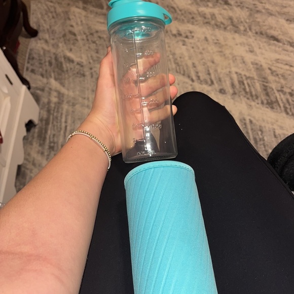 Glass Water Bottle, Turquoise. Never been used. comes with removable cover. - Picture 3 of 5